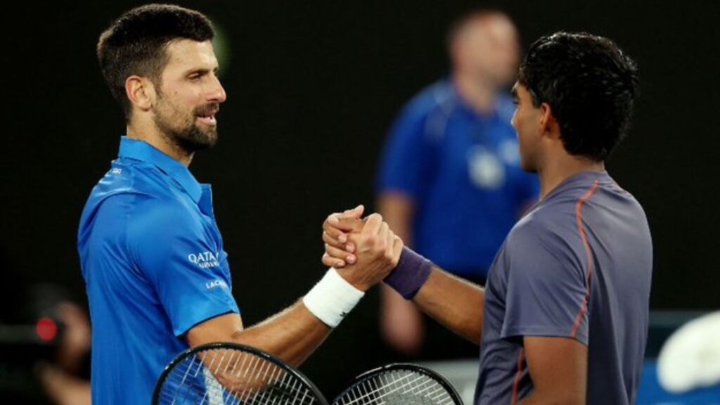 Djokovic e Basavareddy após partida