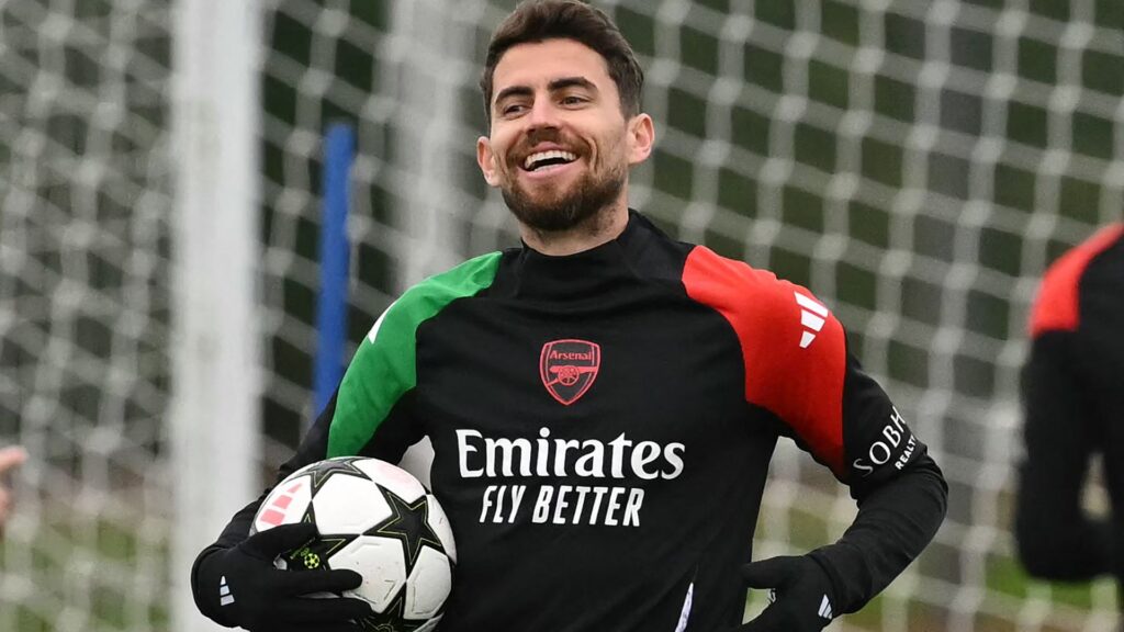 Jorginho, volante do Arsenal, está na mira do Flamengo (Foto: Glyn Kirk/AFP)