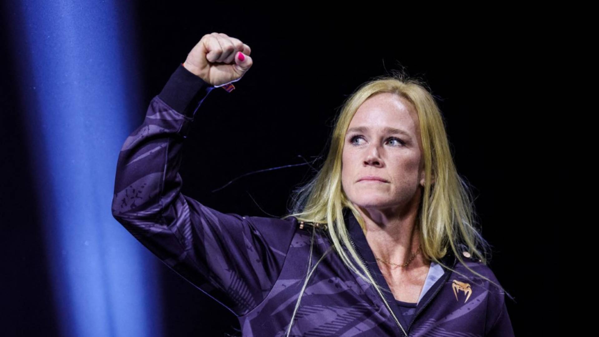 Holly Holm segue em atividade no UFC enquanto Ronda se aposentou. Foto: Carmen Mandato / GETTY IMAGES NORTH AMERICA / Getty Images via AFP