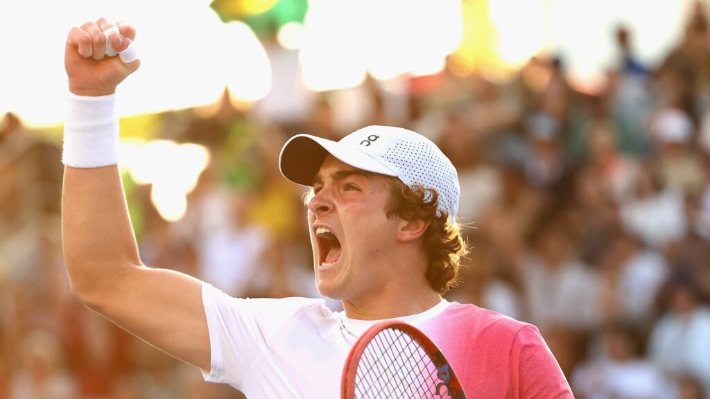 João Fonseca foi eliminado do Austrália Open, seu primeiro Grand Slam. Foto: Reprodução/X