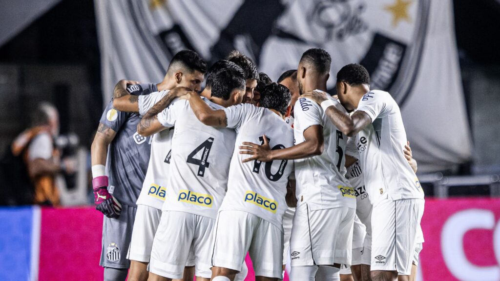 Elenco do Santos antes da estreia no Paulistão 2025