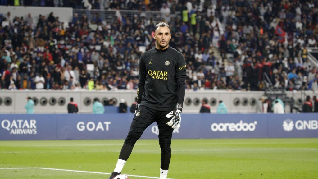 Keylor Navas em campo pelo PSG