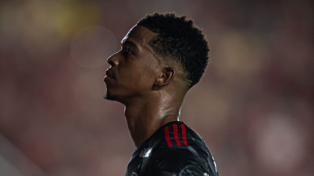 Carlinhos, atacante do Flamengo