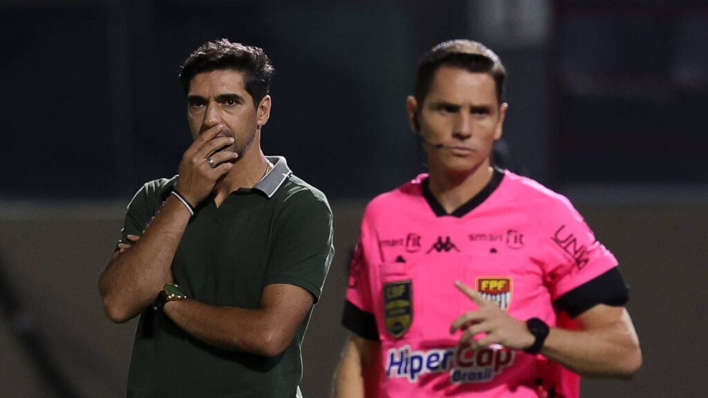 O time de Abel Ferreira estava há 82 jogos sem perder de virada. Foto: Cesar Greco/Palmeiras