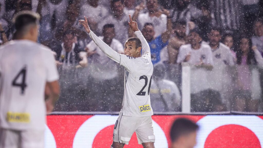 Gabriel Bontempo marcou seu primeiro gol profissional pelo Santos. Foto: Reprodução/X
