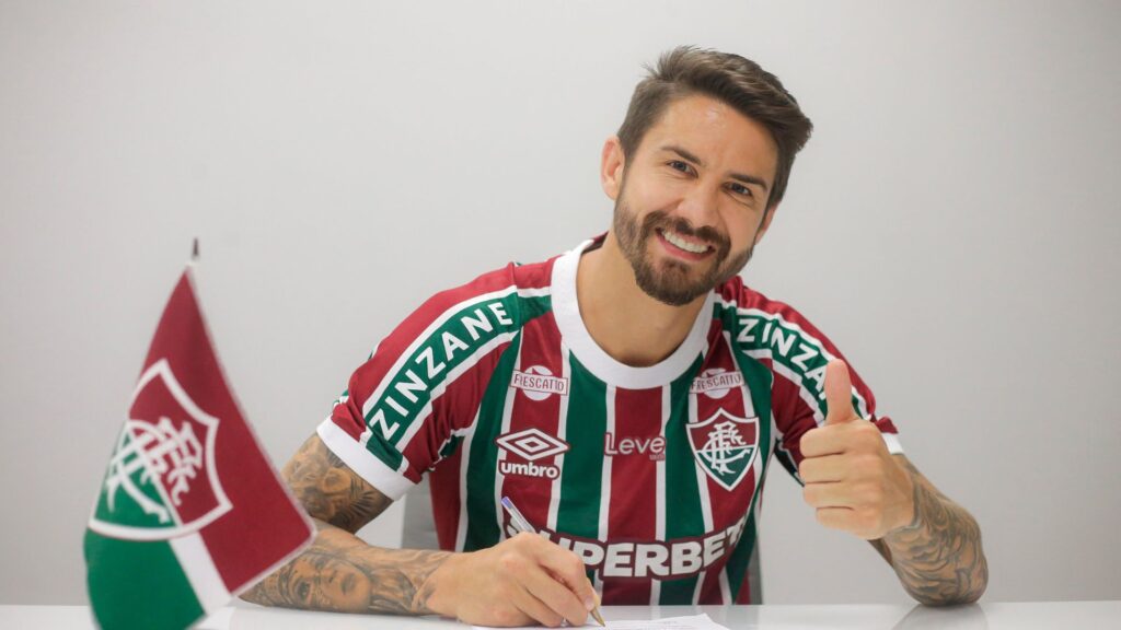 Everaldo é o novo reforço do Fluminense