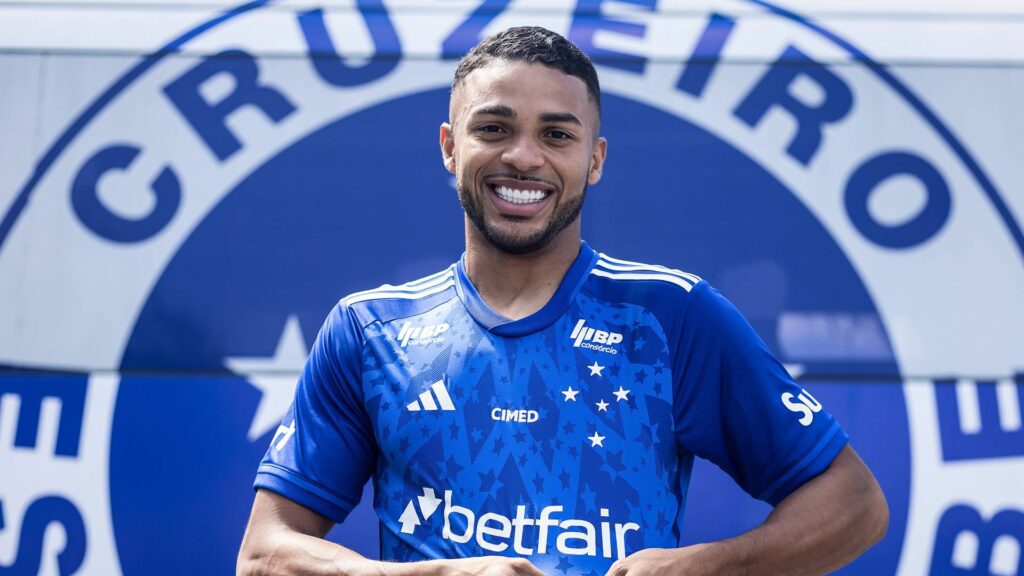 Wanderson foi oficializado pelo time cruzeirense nesta sexta-feira (28). Foto: Gustavo Aleixo/Cruzeiro