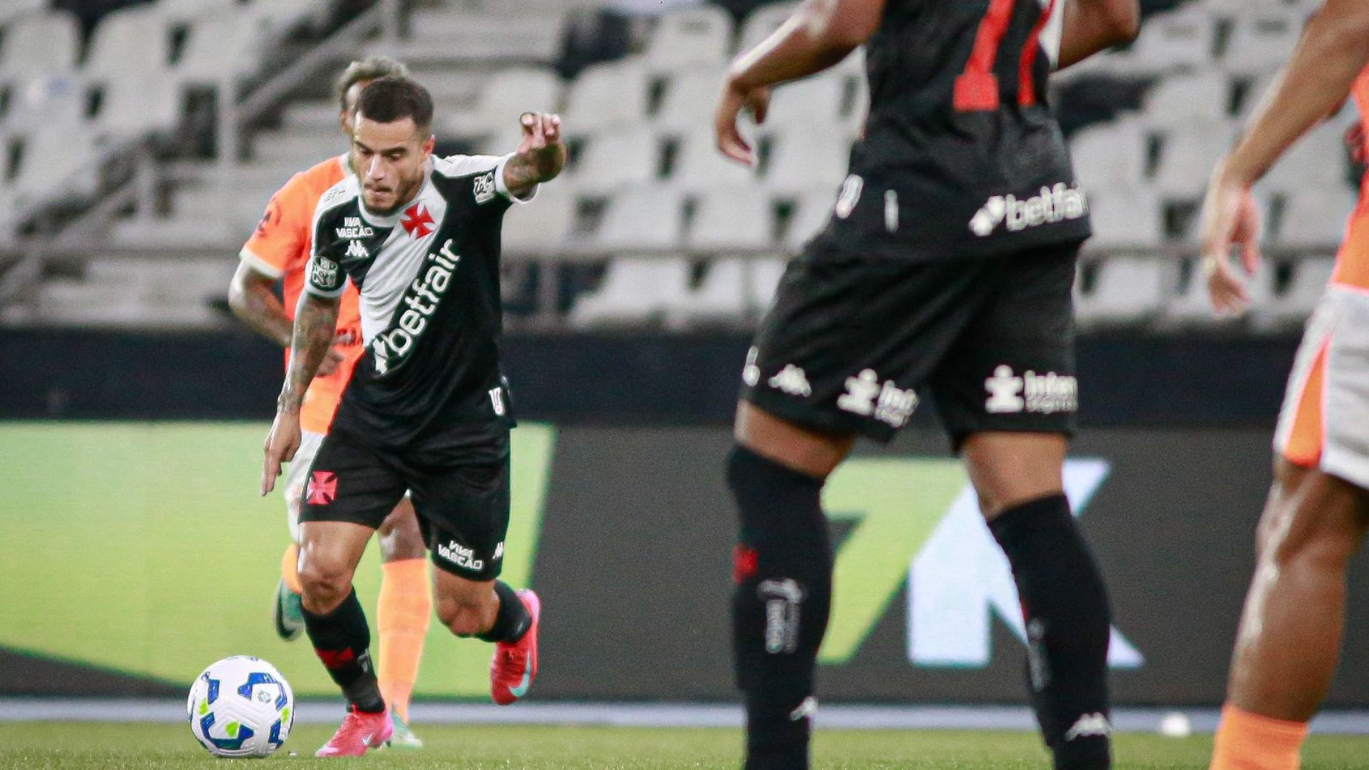 Coutinho em Nova Iguaçu x Vasco