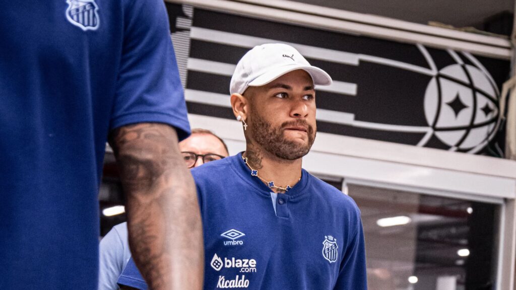 Neymar na chegada à Neo Química Arena