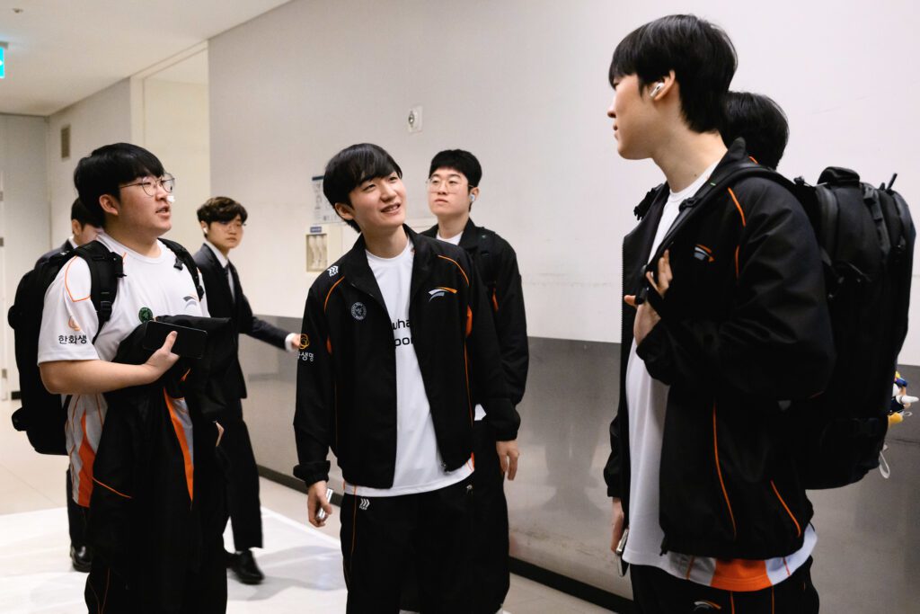 LoL: First Stand tem playoffs definidos