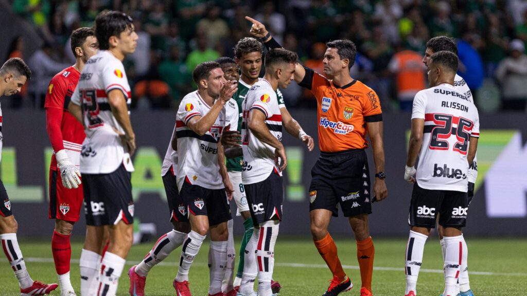 Federação admitiu erro no pênalti do Palmeiras contra o São Paulo