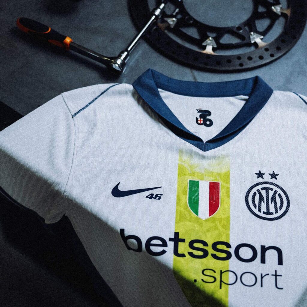 Valentino Rossi e Inter de Milão lançam camisa em parceria