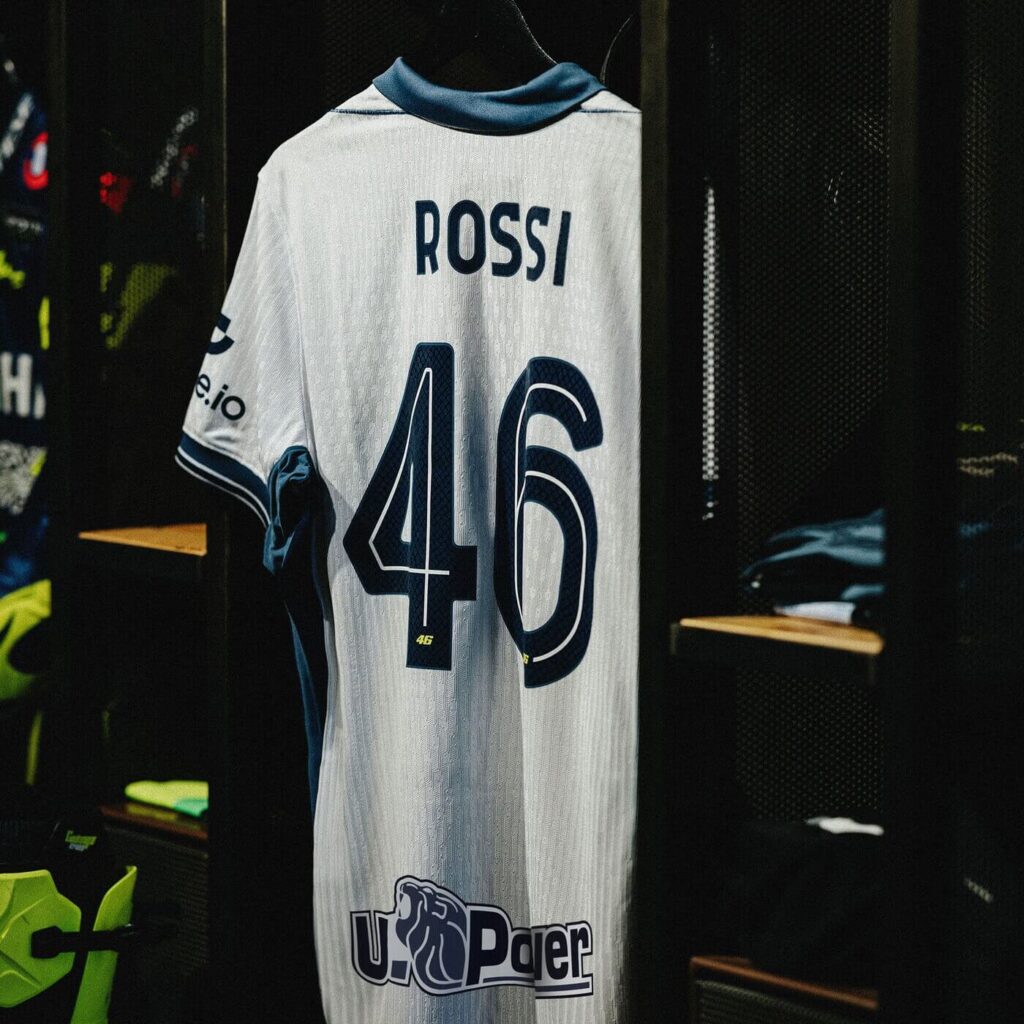 Valentino Rossi e Inter de Milão lançam camisa em parceria
