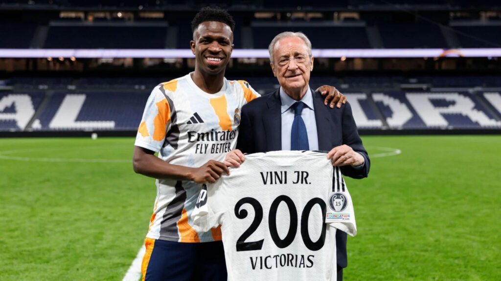 Vini Jr. foi homenageado após vitória