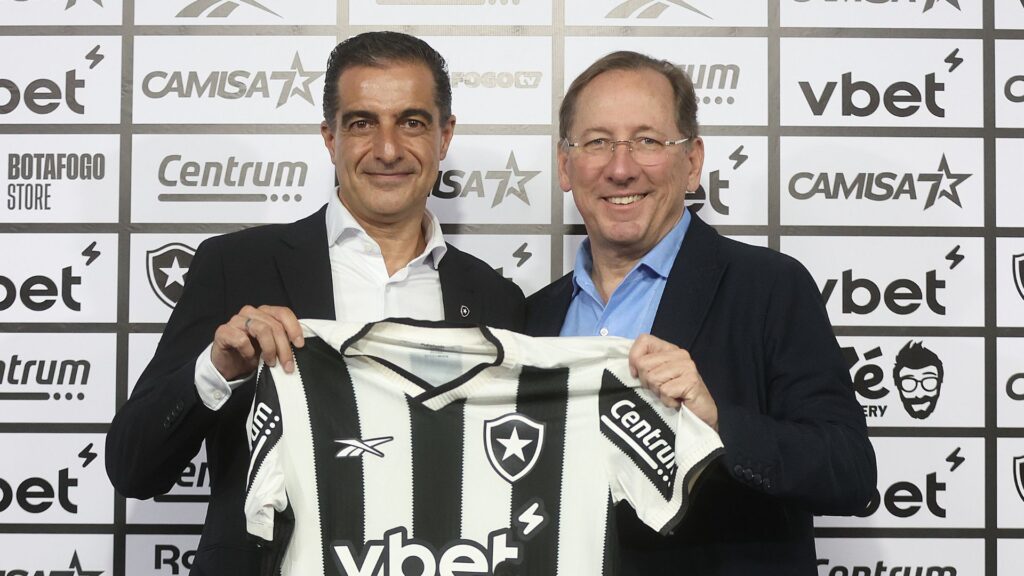 Renato Paiva com Textor na apresentação ao Botafogo.
