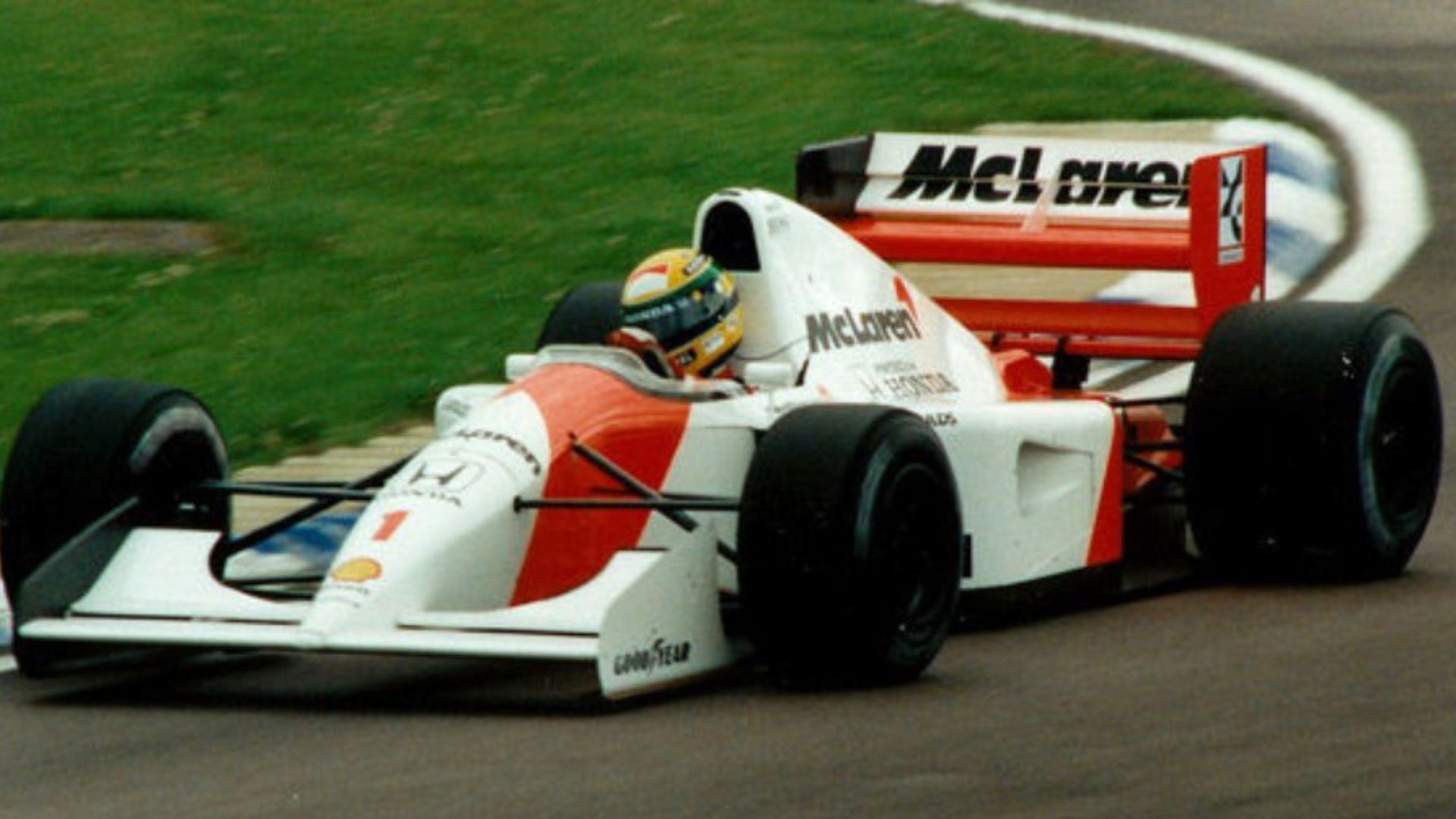 Ayrton Senna durante corrida da Fórmula 1