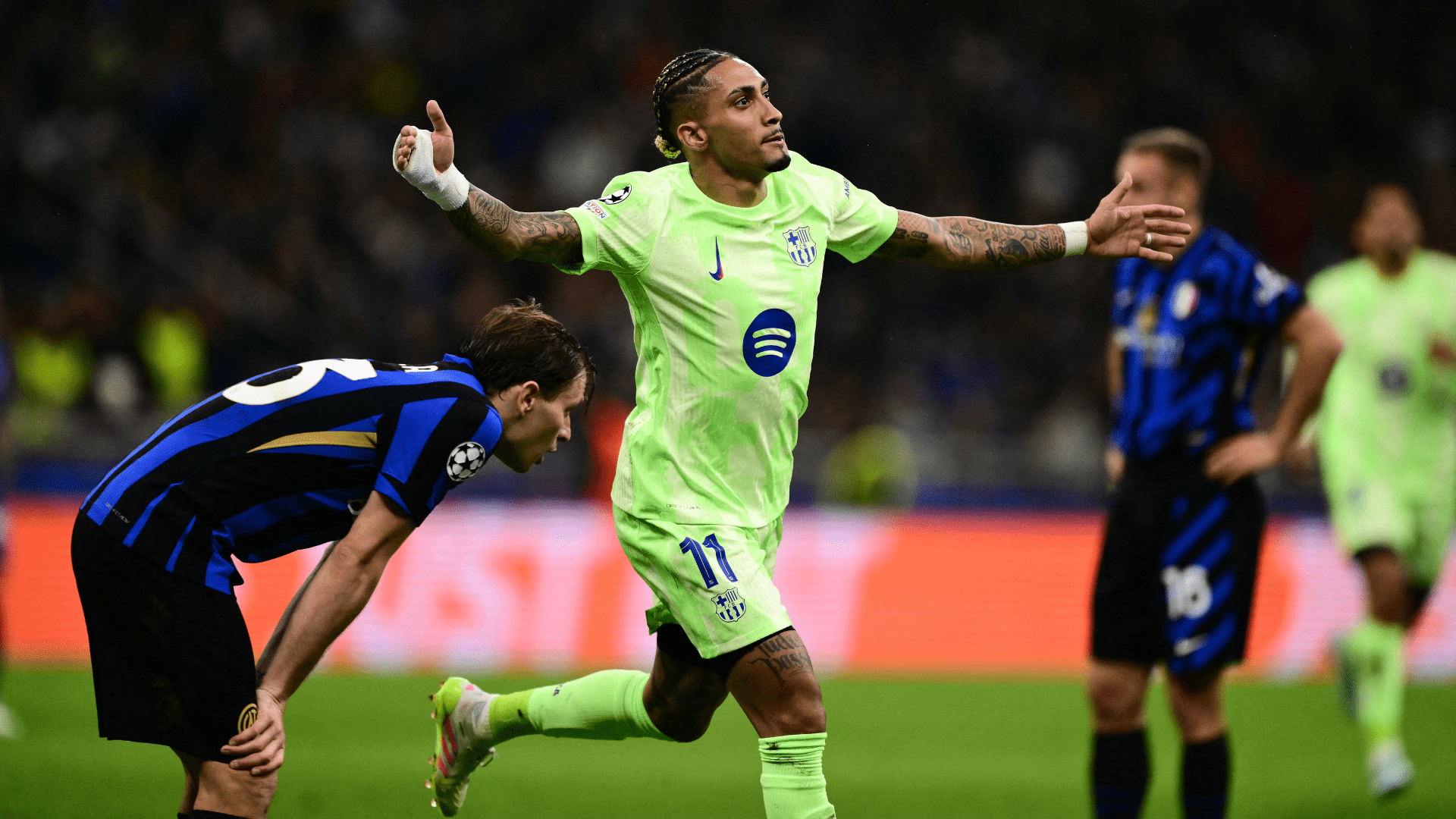 Diante da Inter de Milão, Raphinha chegou às 21 participações em gols na Champions League
