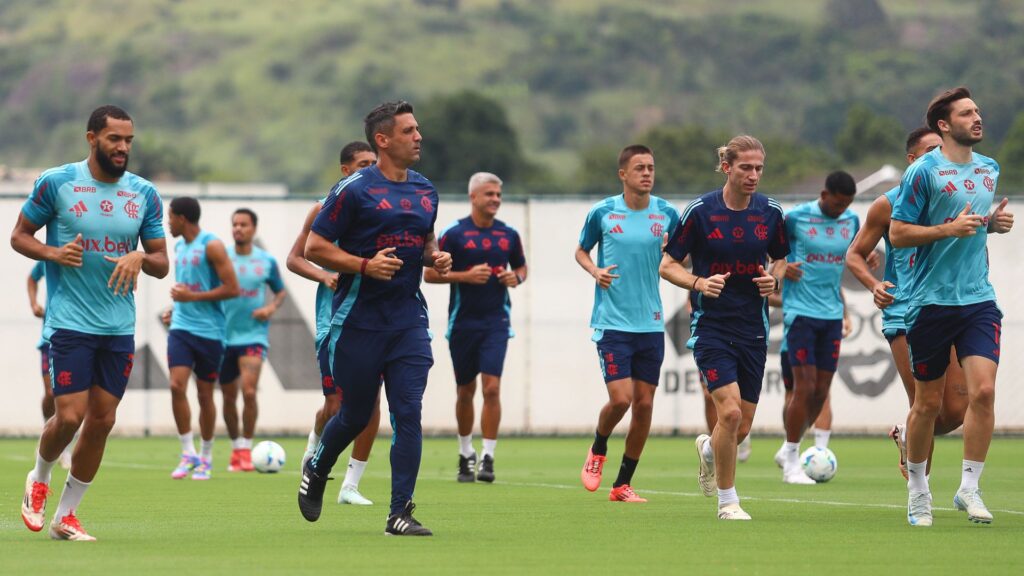 Elenco do Flamengo nos preparativos para encarar o Central Córdoba (Foto: Gilvan de Souza/CRF)