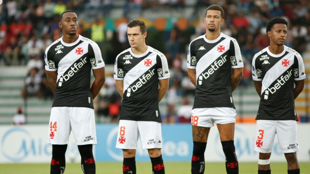 Jogadores do Vasco antes de derrota na Venezuela