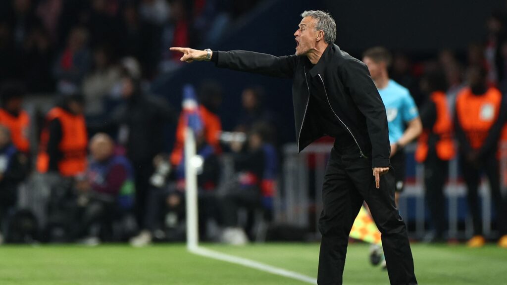 Luis Enrique durante vitória do PSG