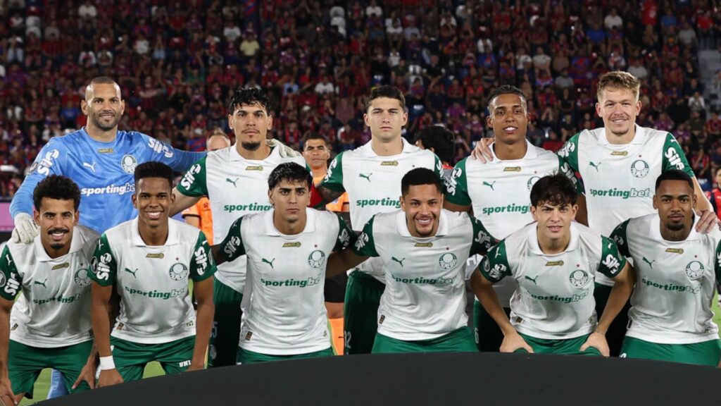 Elenco do Palmeiras antes de partida da Libertadores