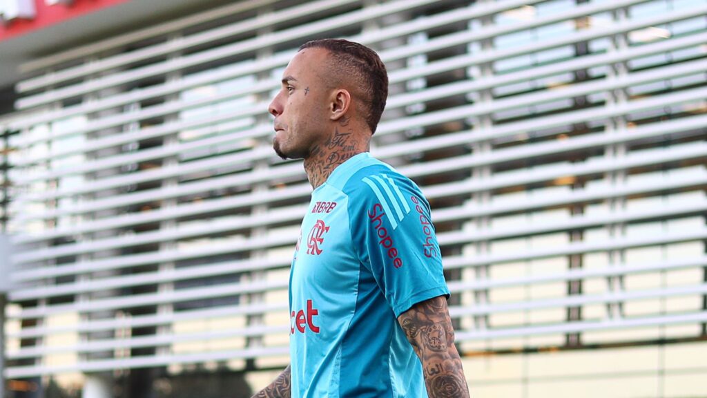 Cebolinha no treino do Flamengo nesta sexta-feira (9).