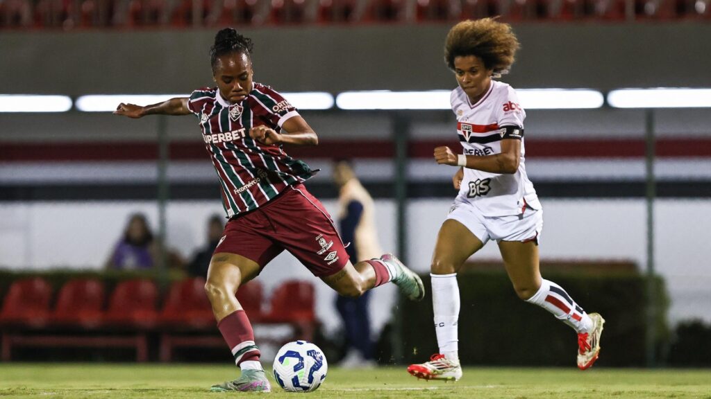 São Paulo e Fluminense empataram sem gols em Cotia.
