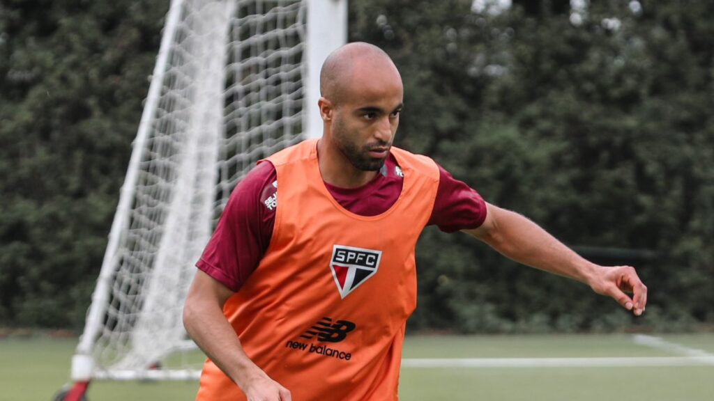 Lucas Moura em treino do São Paulo