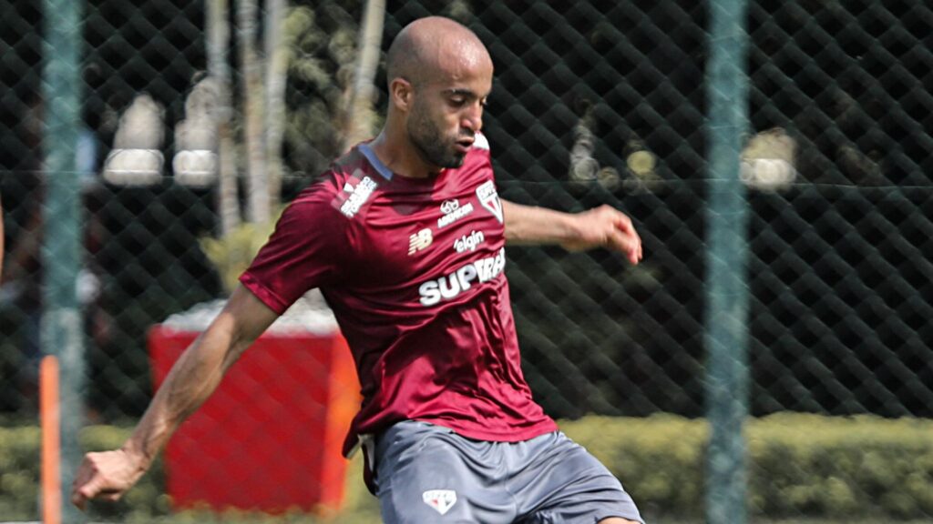 Lucas Moura em treino do São Paulo.