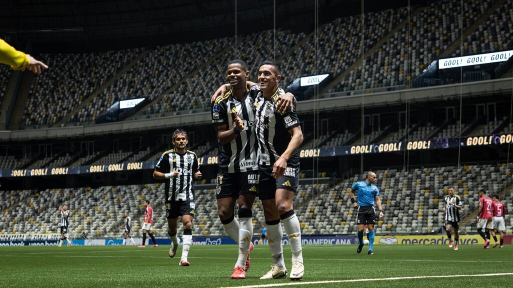 Cuello fez o segundo gol do Atlético-MG contra o Caracas.