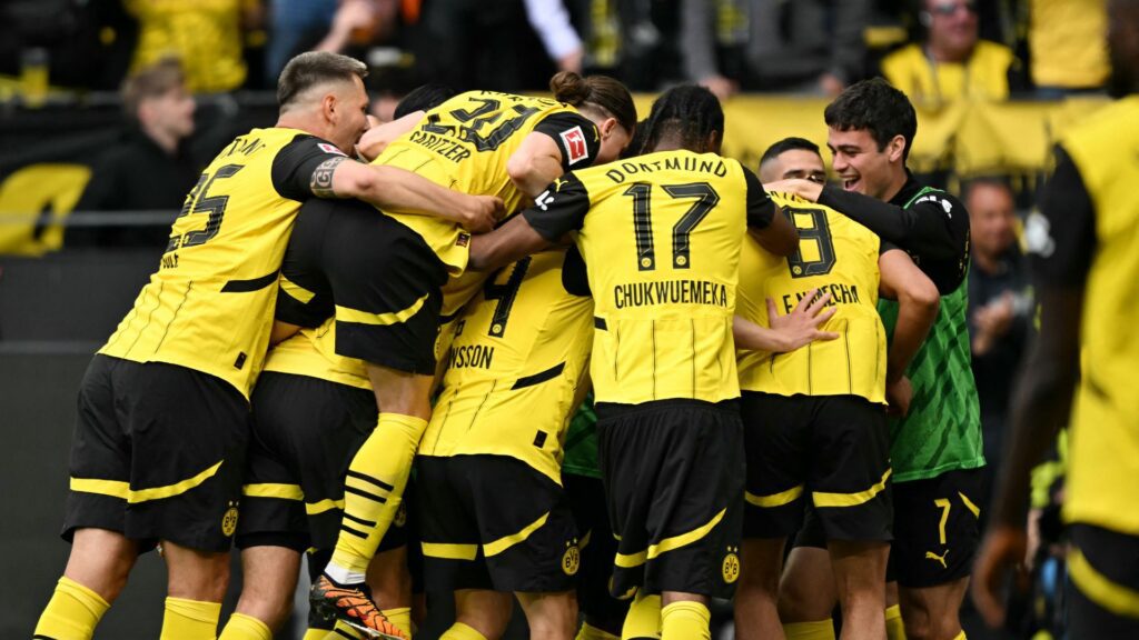Borussia Dortmund venceu o Kiel pelo Campeonato Alemão (Foto: Ina Fassbender/AFP)