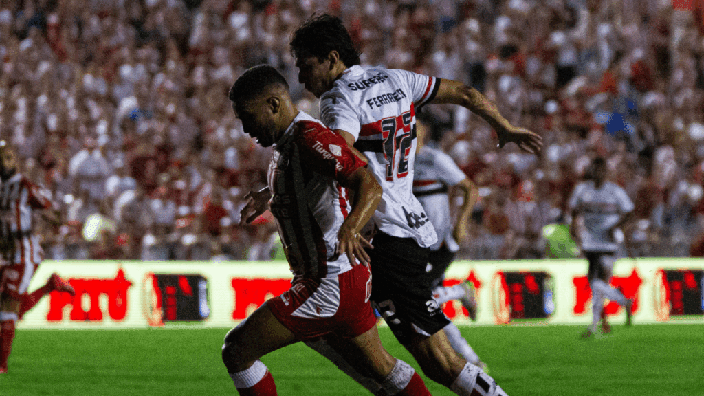 São Paulo volta a vencer Náutico e avança às oitavas da Copa do Brasil