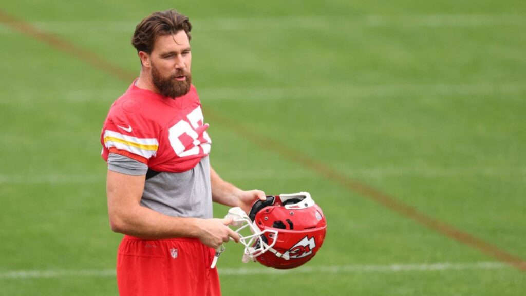 Travis Kelce vai jogar no Brasil com os Chiefs na abertura da temporada. Foto: Gregory Shamus / GETTY IMAGES NORTH AMERICA / Getty Images via AFP