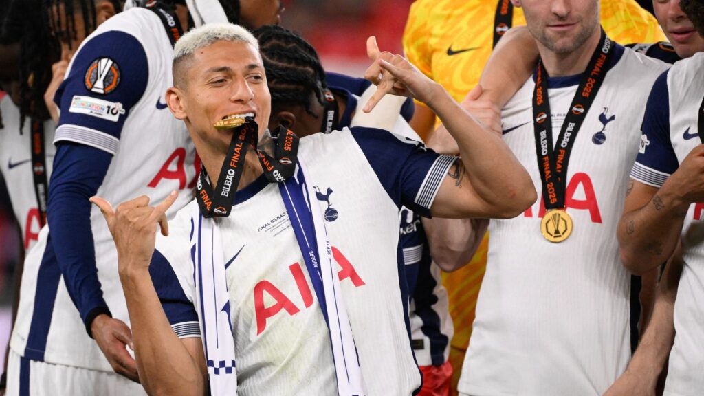 Richarlison comemora título do Tottenham