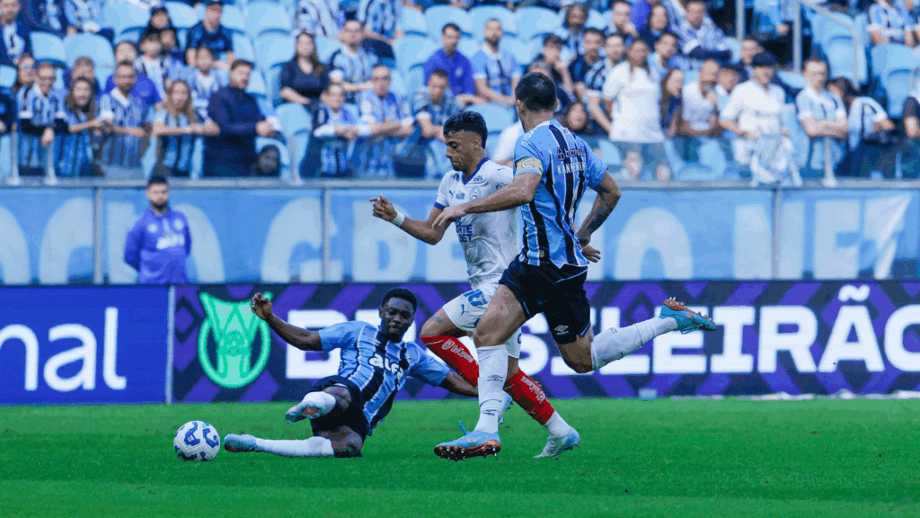Grêmio bate o Bahia e deixa zona de rebaixamento da Série A