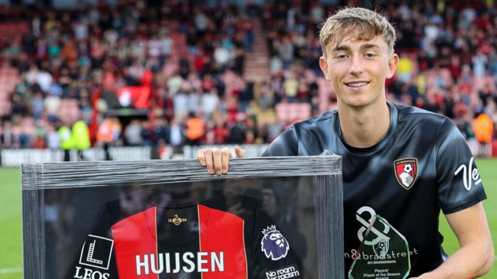 Huijsen é o primeiro reforço do Real Madrid para a próxima temporada