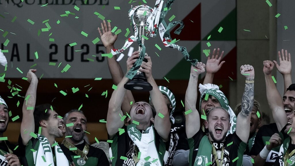 Sporting comemora mais uma taça na temporada