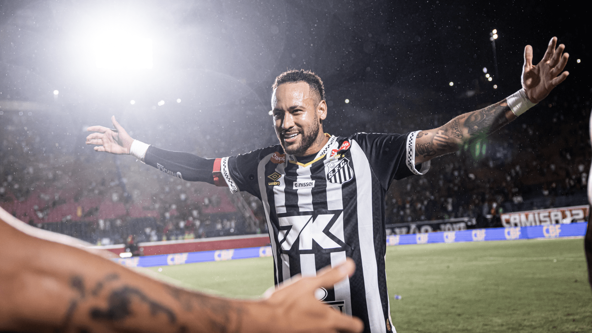 Neymar voltou aos gramados pelo Santos na Série A após seis jogos