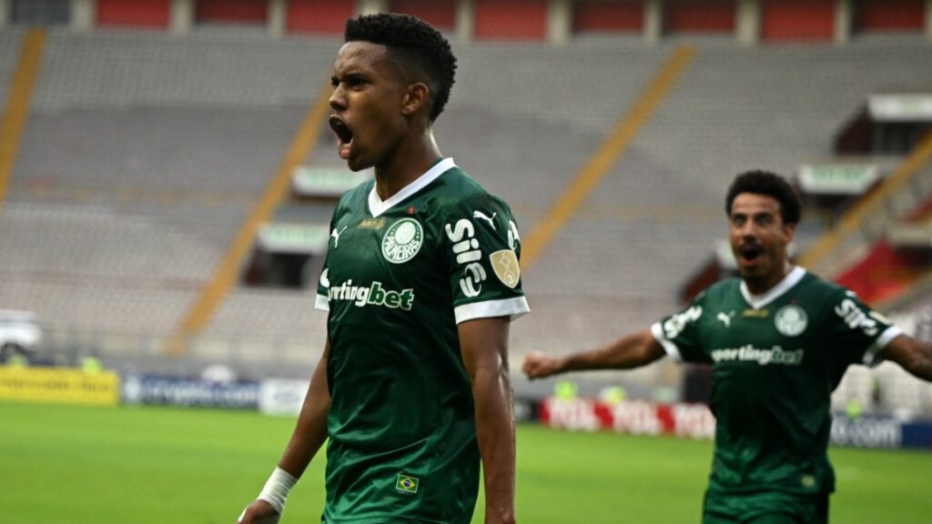 Estevão marcou na vitória do Palmeiras sobre o Sporting Cristal. Foto: ERNESTO BENAVIDES / AFP