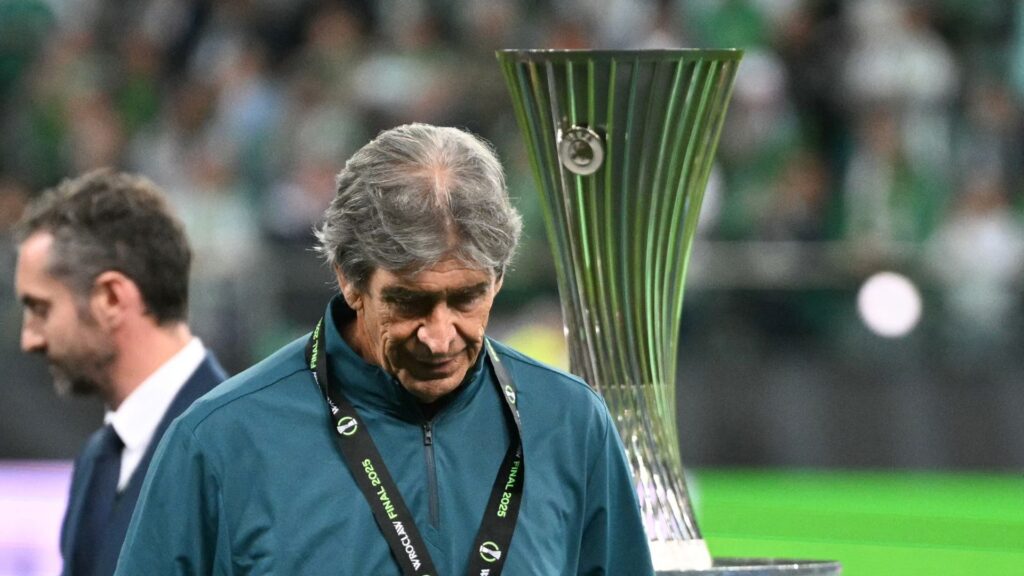 Manuel Pellegrini, técnico do Betis, após derrota do time espanhol na Conference League.