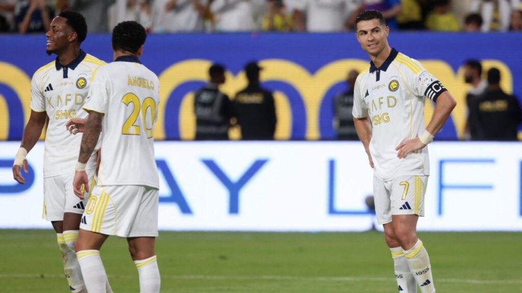 Cristiano Ronaldo ainda não define o seu futuro. Foto: Fayez NURELDINE / AFP