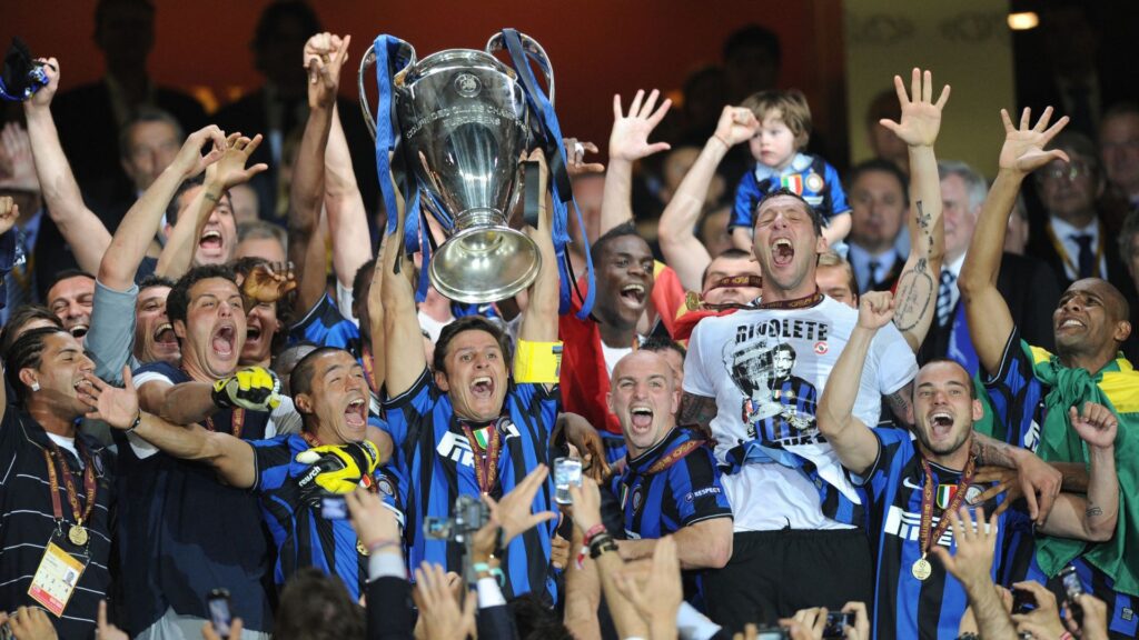 Jogadores da Inter de Milão comemoram título da Champions League. Foto: Christophe Simon/AFP