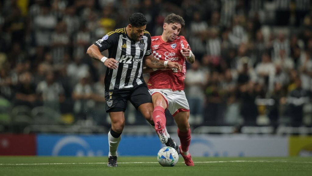 Atlético-MG x Cienciano.