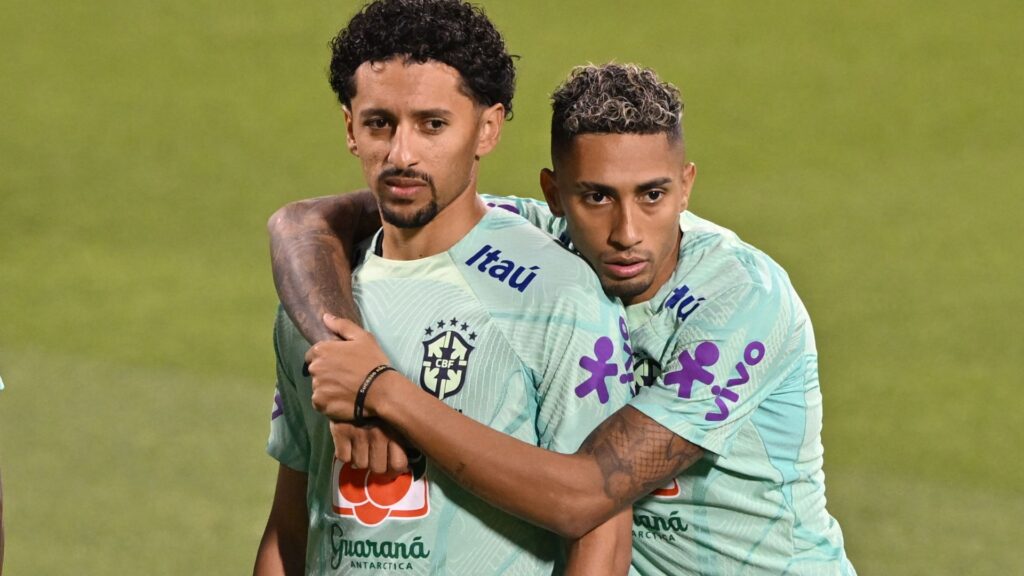 Marquinhos e Raphinha estão entre os melhores da Champions 2024-25 (Foto: Nelson Almeida/AFP)