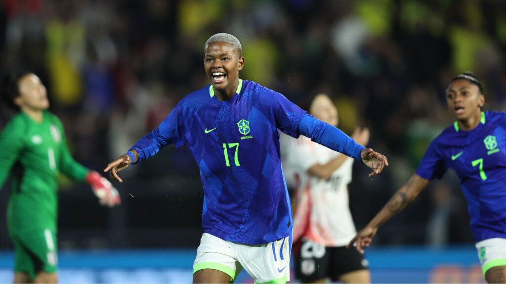 Jhonson marcou o gol da vitória da Seleção Feminina contra o Japão.