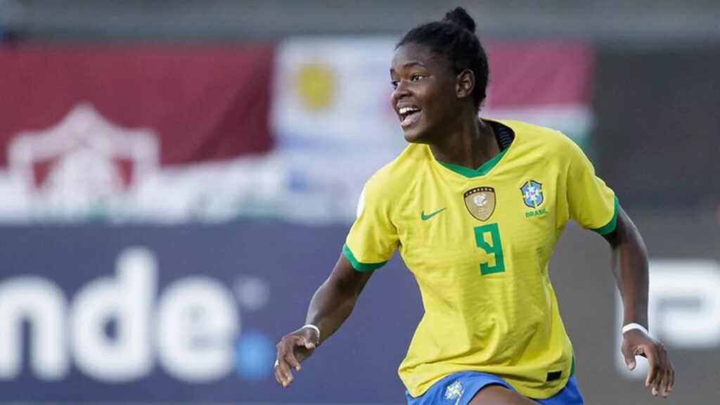 Jhonson em campo pela Seleção Sub-17