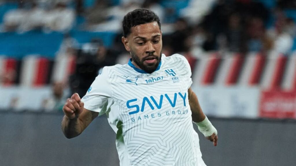 Renan Lodi em ação pelo Al-Hilal.