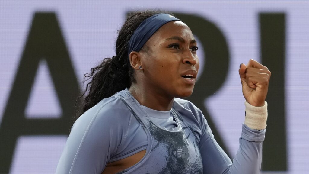 Coco Gauff durante vitória em Paris