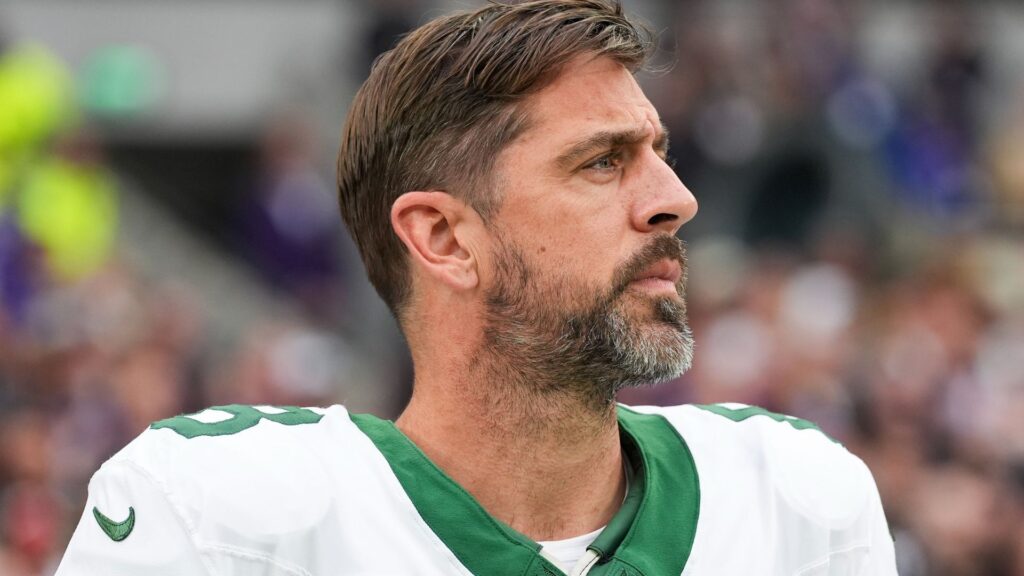 Aaron Rodgers deixou os Jets e vai atuar pelos Steelers na próxima temporada (Foto: Reprodução)