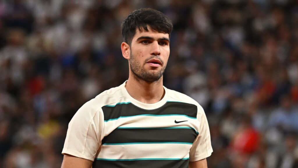 Alcaraz durante vitória em Roland Garros